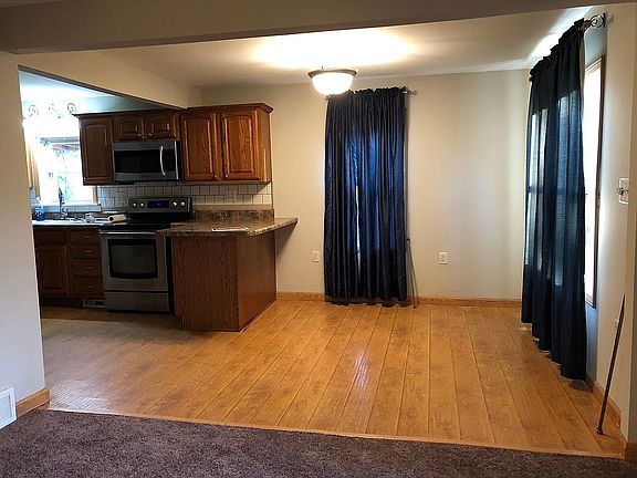 3rd image of 304 Lincoln Ave