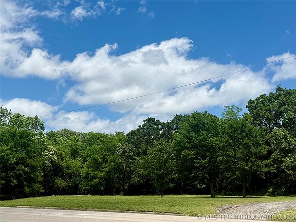 4th image of 1120 Cradduck Rd