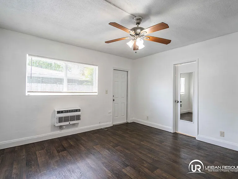 3049 NW 9th Ave #4 — Photo 8
