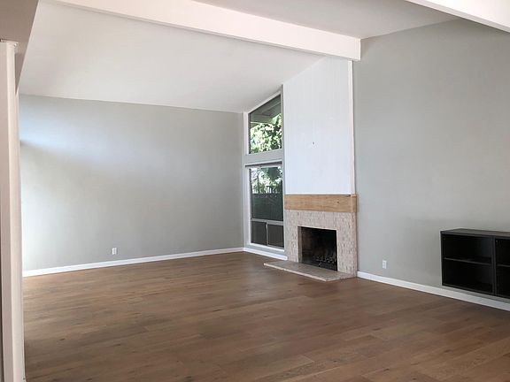Living Room w/ Fireplace