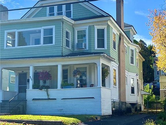 2nd image of 204 Wilson St #6