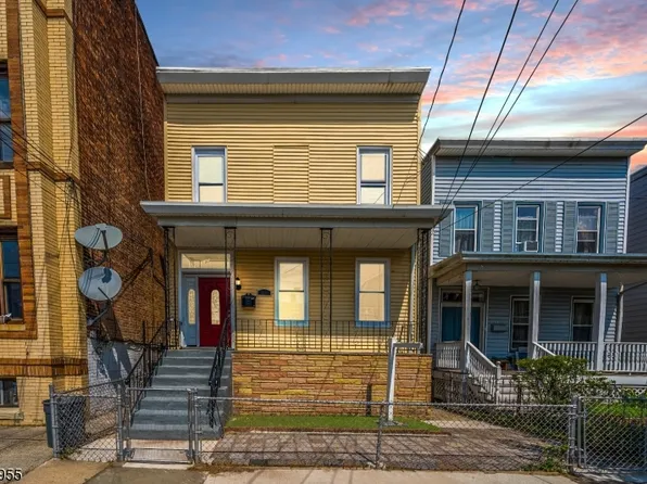 130 Winfield Ave, Jersey City, NJ 07305