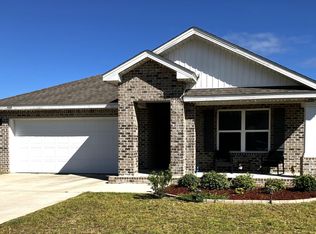 5149 Gaineswood Dr, Milton, FL 32583