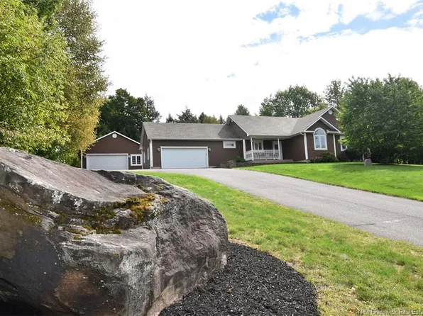 168 Country Wood Ln, Saint Marys, NB E3A 0Y6