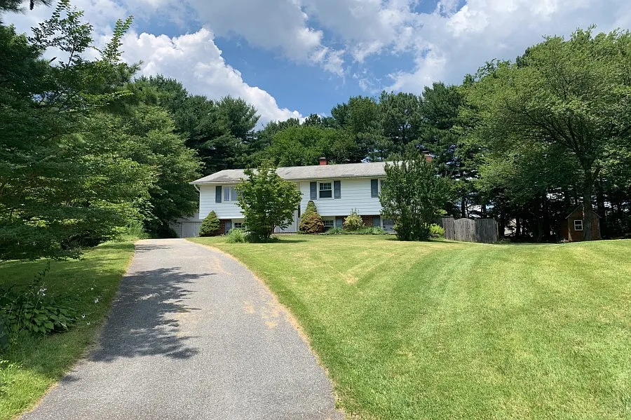2 Bodon Ct photo 1