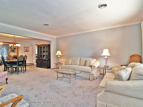 5th image of 116 Norfolk Court