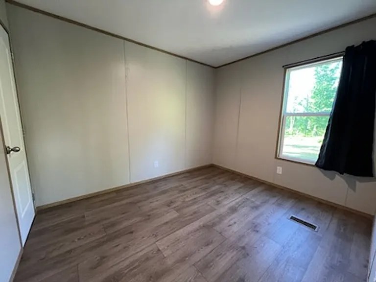 339 Quaker Bridge Rd — Photo 7