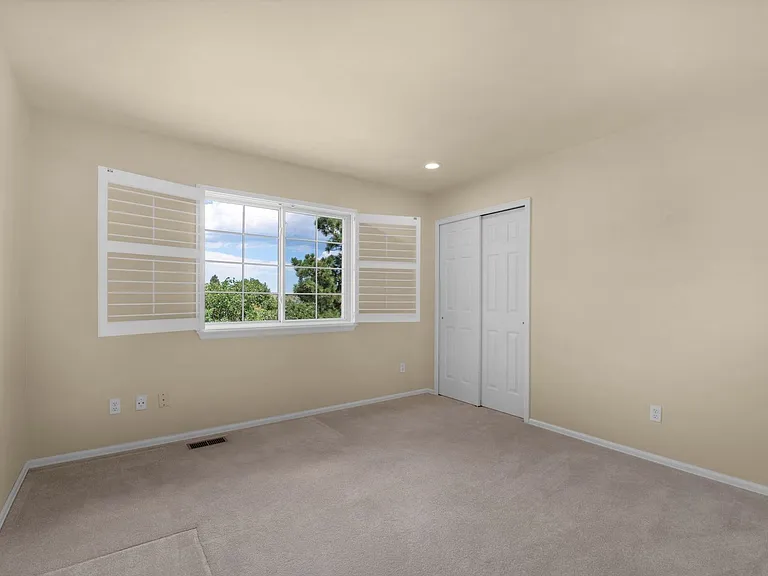 2420 Regal View Ct — Photo 37