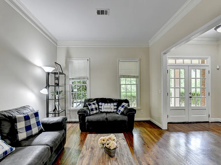 2051 Crown Vetch Ln — Photo 8