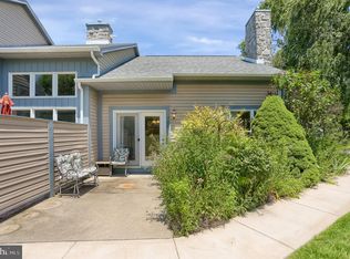 702 Tussey Ln, State College, PA 16801
