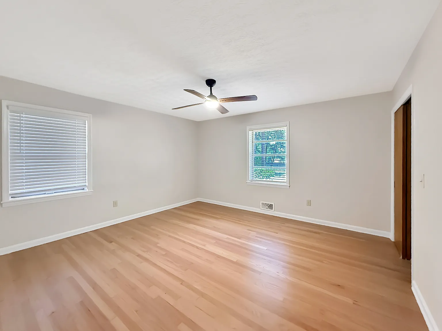 4 bed, 1278 sqft, $2,750 — Photo 4