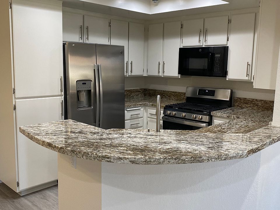 New remodeled fully furnished kitchen space