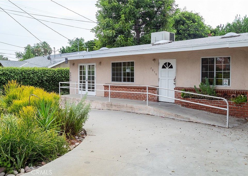 1st image of 2075 El Molino Ave