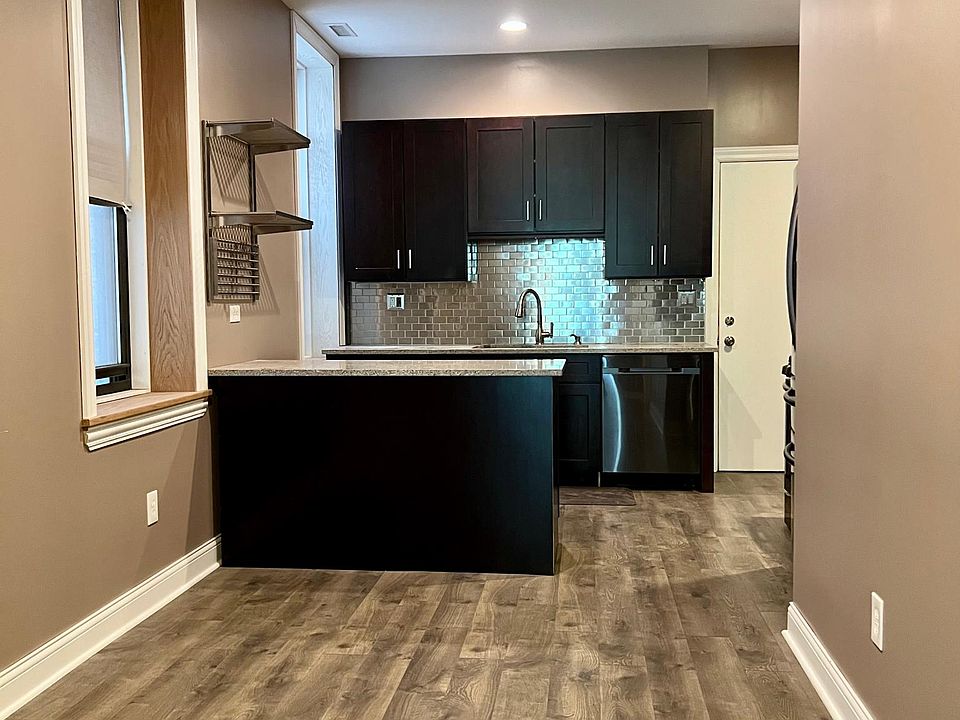 1st image of 1252 N Noble St #3