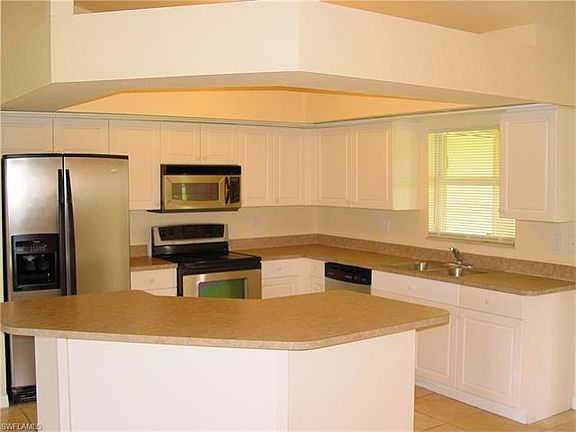 4th image of 2908 NW 22nd Pl