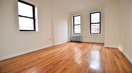 Rented by Manhattan Realty Group