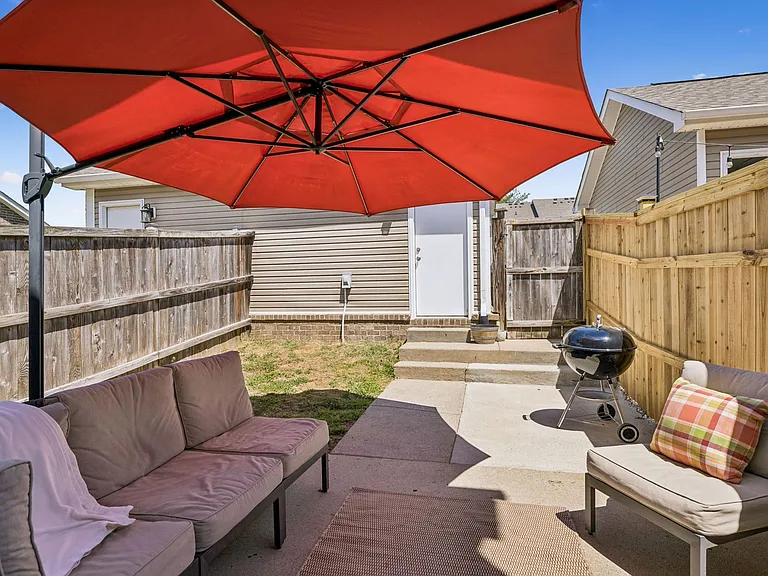 1319 Riverbrook Dr — Photo 40