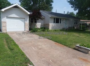 3320 Delta Dr, Saint Ann, MO 63074