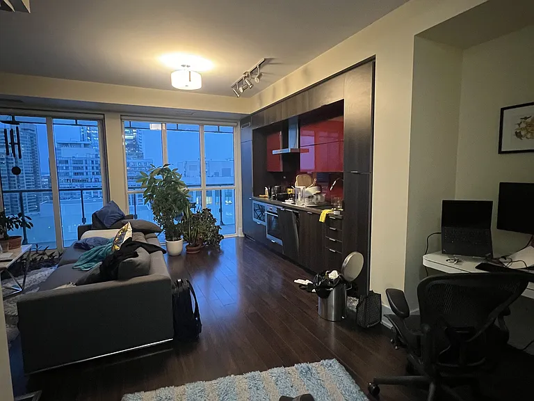 300 Front St W #2103 — Photo 2