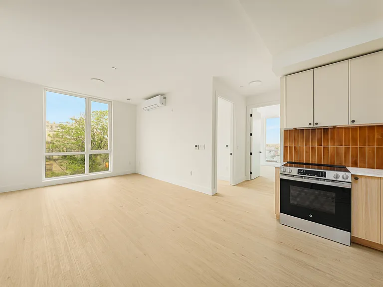 733 Lincoln Pl #1320 — Photo 4
