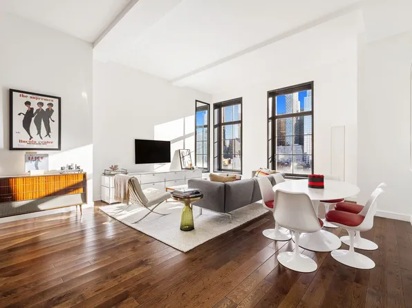 425 West 50th Street image 1 of 18