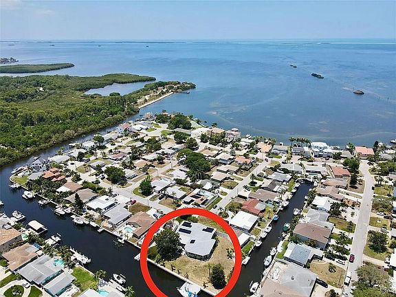 2nd image of 225 Driftwood Dr N