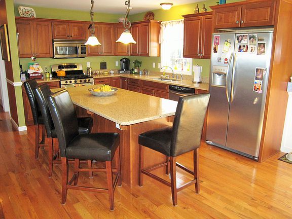 Kitchen with granite 