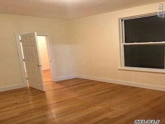 2nd image of 937 Onderdonk Ave