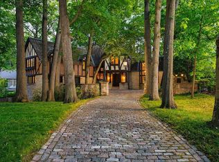 38 Edenbrook Hl, Toronto, ON M9A3Z6