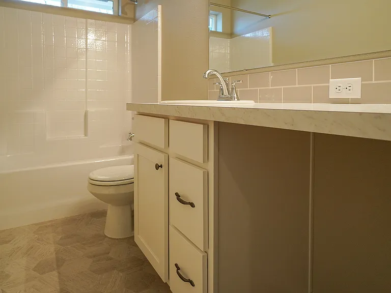 2814 N Cherry Grove Way — Photo 4