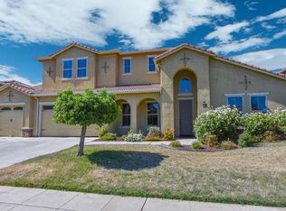2075 Buckingham Ave, Clovis, CA