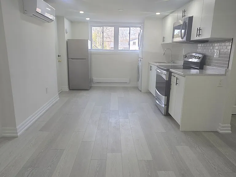1195 Augusta Ct — Photo 2
