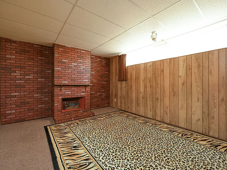 2132 Hixon St — Photo 17