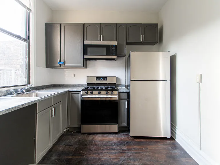 Updated Kitchen Stainless Steel Appliances 3925-3D