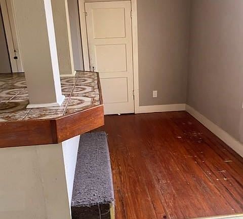 5th image of 2129 South St