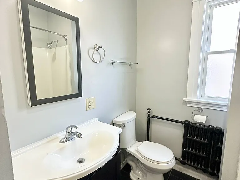 423 Hamilton St #2 — Photo 10