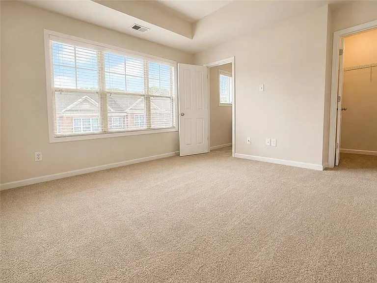 1207 Lavista Cir — Photo 16