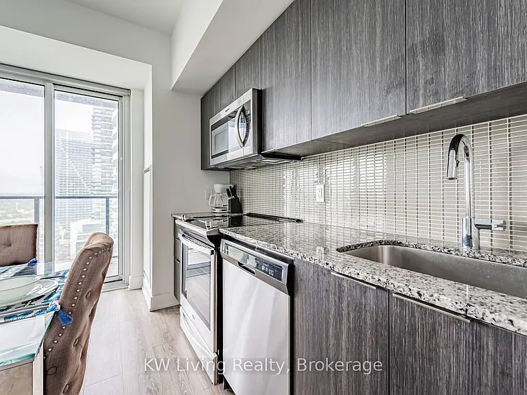 108 Peter St #1116 — Photo 9