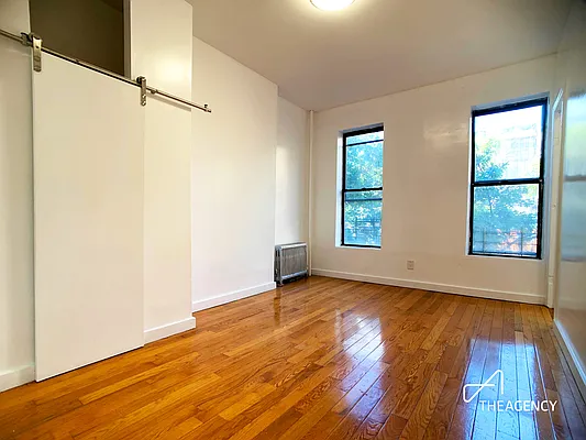 Rented by The Agency | media 9