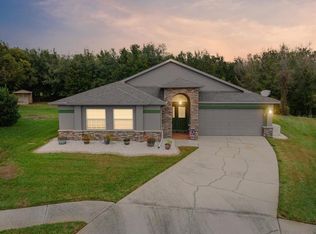 5235 Pond View Ct, Zephyrhills, FL 33541