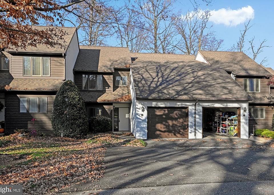 1st image of 73 Hawk Valley Ln