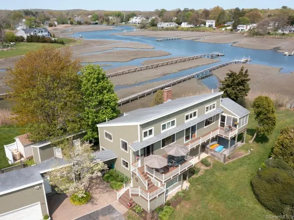 7 Schenker Avenue, Old Saybrook, CT 06475