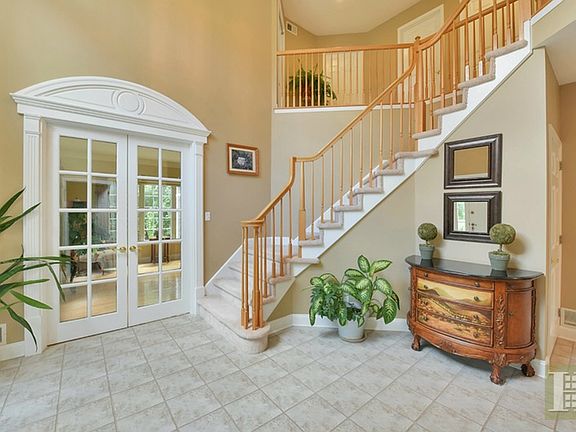 2nd image of 855 Newmans Ln