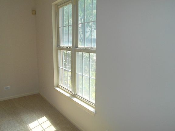 4th image of 1539 Laurel Oaks Dr