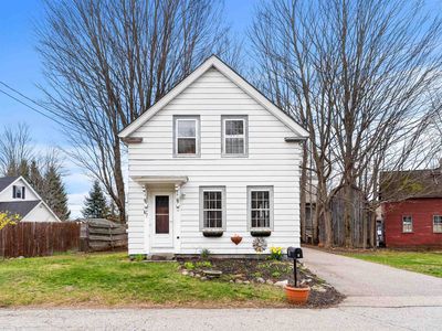 9 Railroad Avenue, Newfields, NH, 03856
