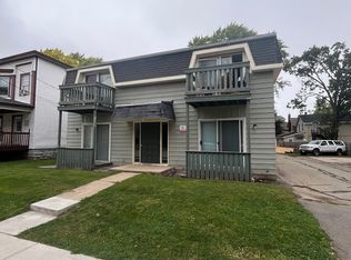 708 W Lincoln Ave #4, Oshkosh, WI 54901