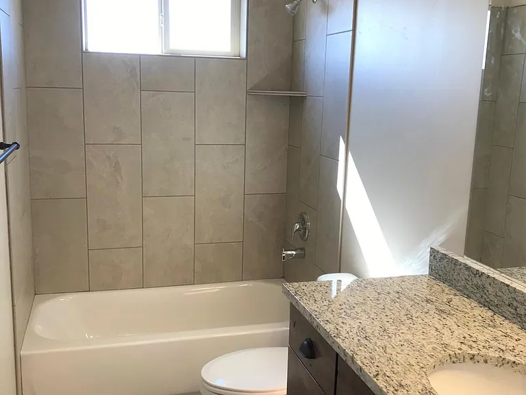 509 W 101st #101 — Photo 16