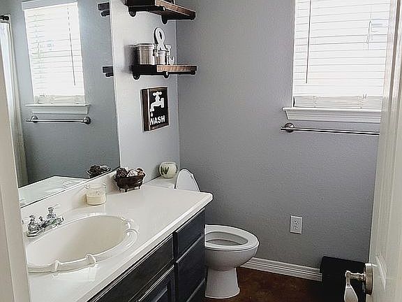 5th image of 2805 Hackberry Dr