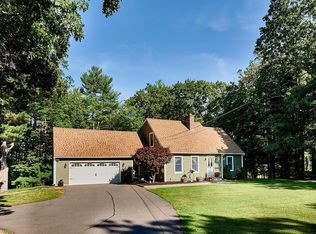 56 Pomeroy Meadow Rd, Southampton, MA 01073