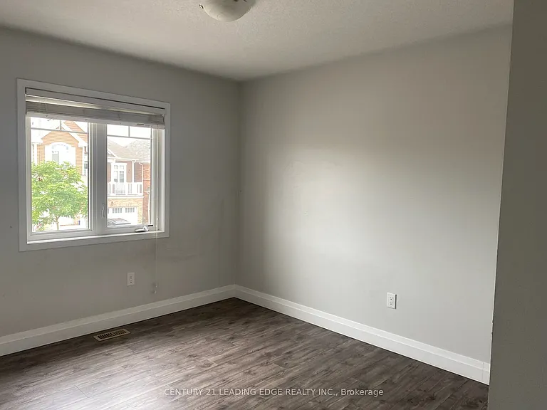 33 Glenvista Dr — Photo 5